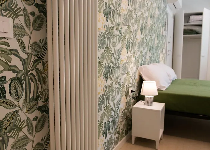 La Dimora Dei Tigli イーモラ