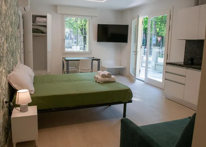 La Dimora Dei Tigli イーモラ